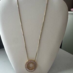 Chic Gold and Silver Circle Pendant Necklace